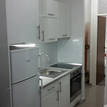 12116e Apartment